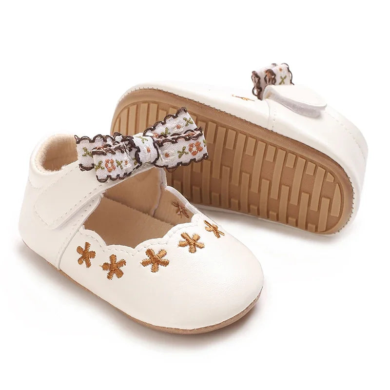 Baby girl princess shoes cute and breathable bow for young children anti slip flower casual sports shoes baby soft soled shoes