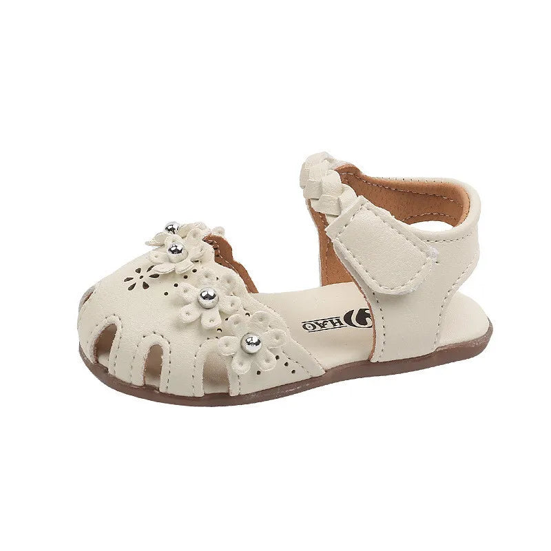 2026 New Baby Girl Cute Sandals Kids Summer Walking Shoes Soft Sole Girls Princess Beach Shoes Cute Flowers Fashion Hook&loop