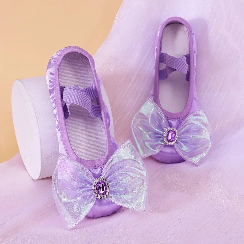 Girls' dance shoes Soft soled exercise shoes Children's ballet baby dance shoes Cute stage show cat PAWS