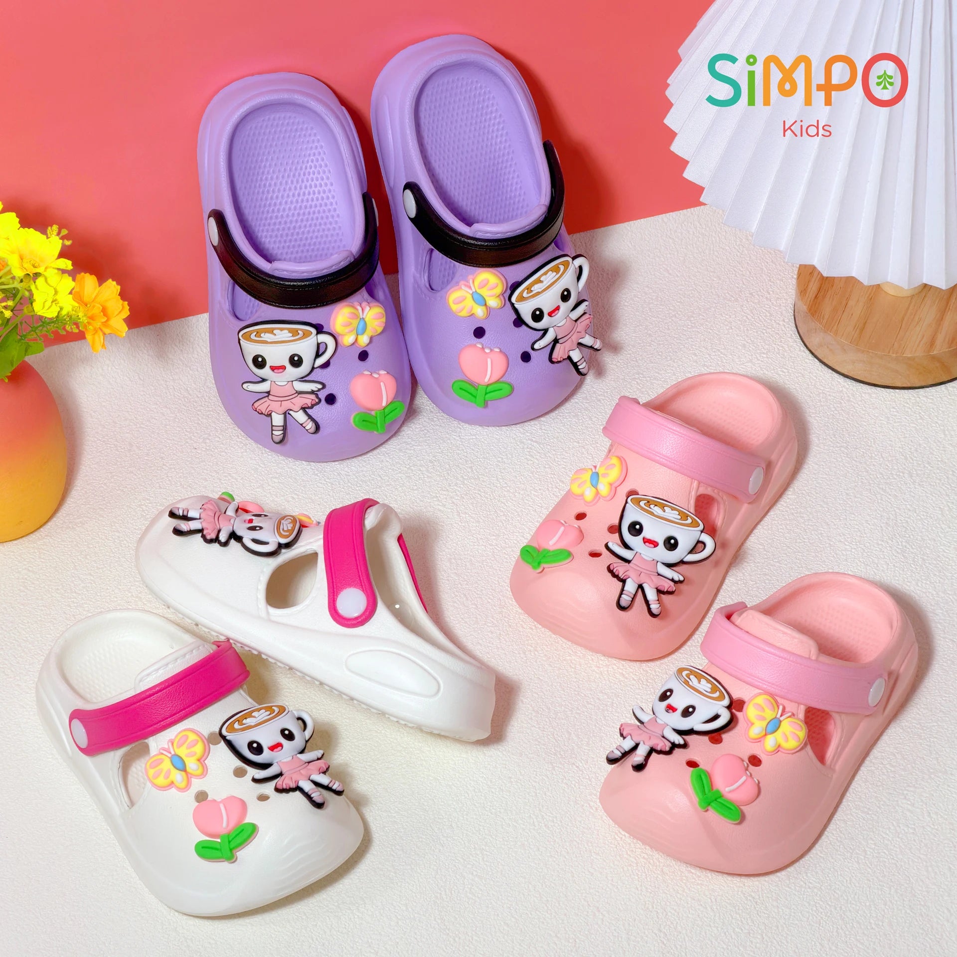 Girls' Slippers with Cute Charms Summer Garden Shoes Beach Sandals Non-slip Breathable Clogs for Girls Indoor & Outdoor Footwear