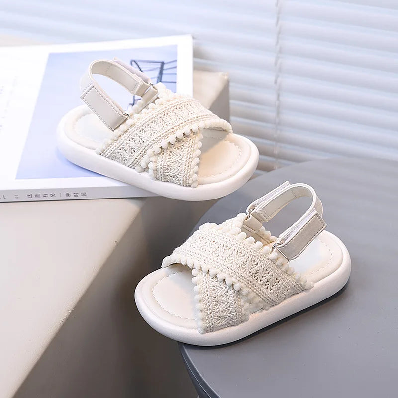 Girls Summer Beach Shoes Ethnic Style Kids Casual Sandals Soft Sole Fashion Children Retro Princess Shoes 2026 Summer New