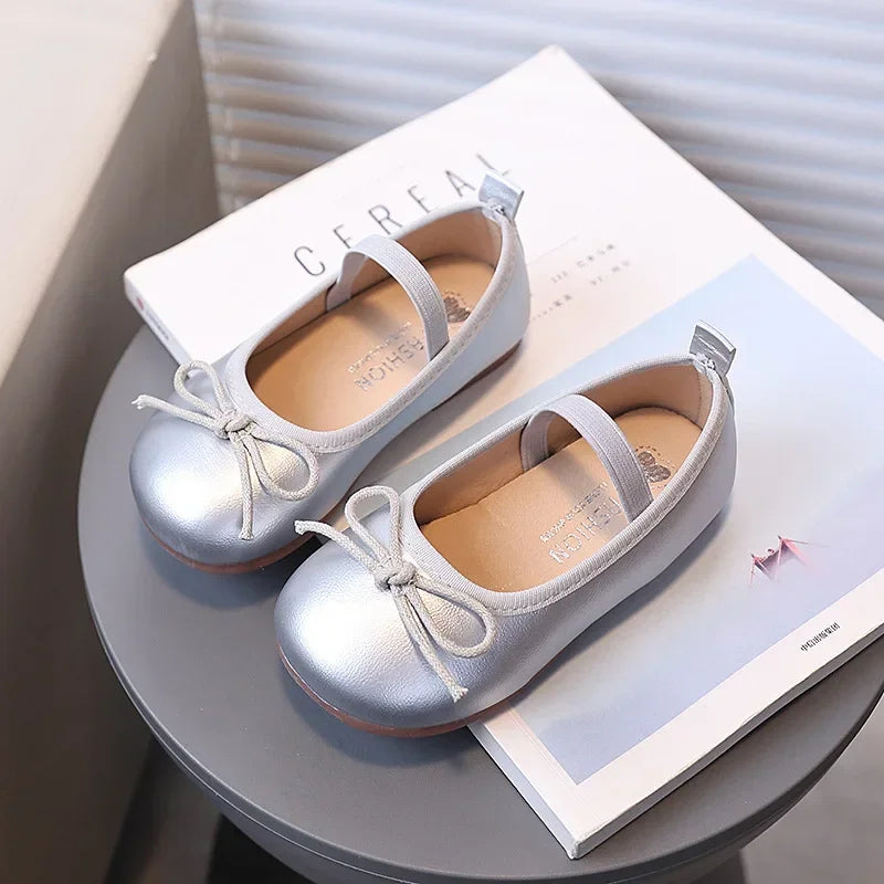 Girls Dance Shoes Round Toes Simple Bow Kids Leather Shoes Slip-on Soild Color Versatile 2025 Brand New Children Flats MaryJanes