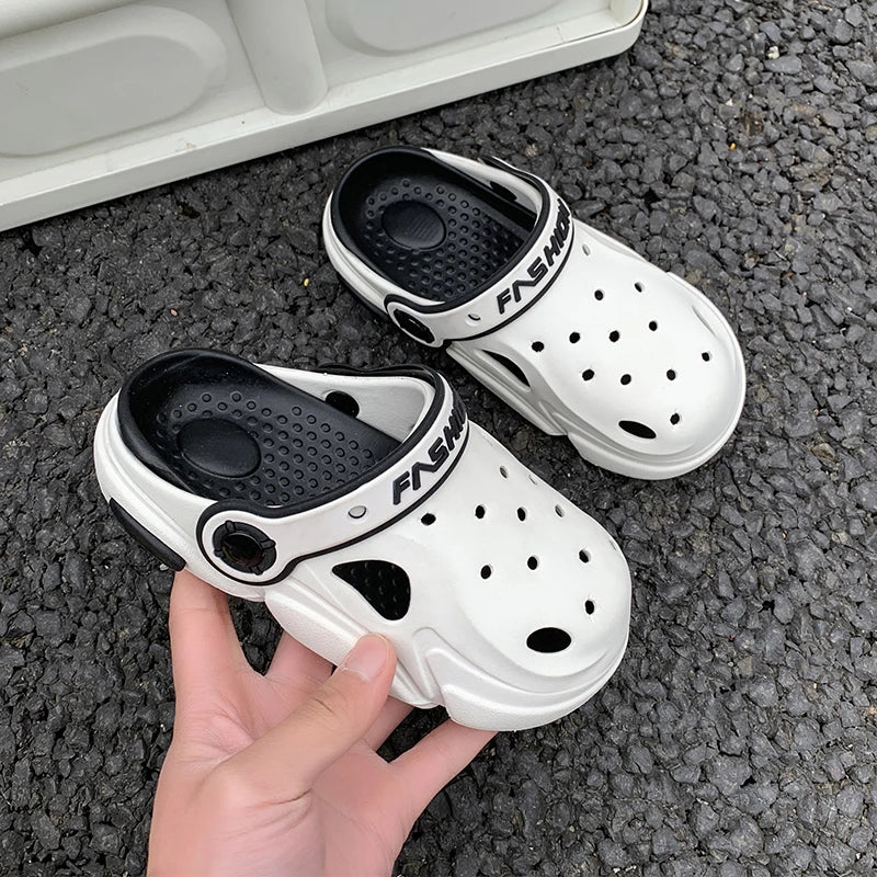 Children's Croc Shoes Summer New Style Boys' Non-Slip Soft Sole Sandals for Older Boys and Girls Two-Way Wear Slippers