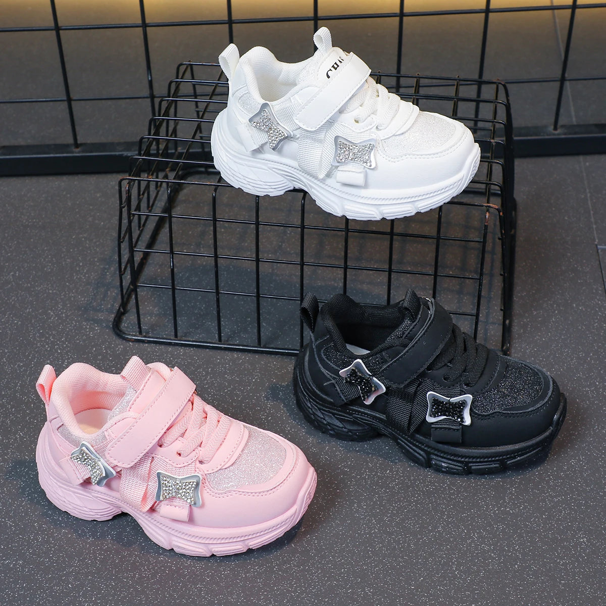 Fashionable Casual Shoes for Boys and Girls, Comfortable Sneakers with Velcro and Sequins, Solid Color Children's Shoes