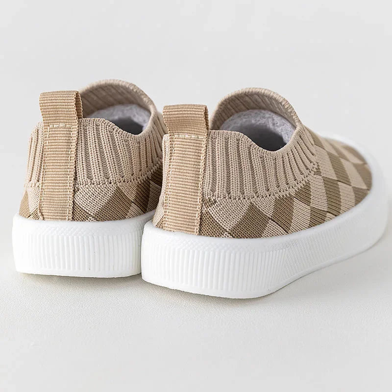 Baby Shoes with Soft Soles, Baby Walking Shoes, Versatile, Breathable, Non Slip Sports Shoes, Spring and Autumn New Fashionable