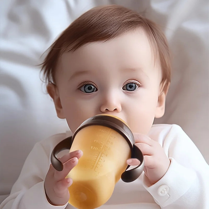 150ml Brown baby bottle, suitable for feeding, portable and simple style, with the handle
