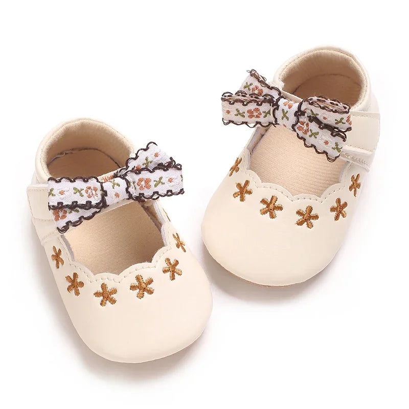 Baby girl princess shoes cute and breathable bow for young children anti slip flower casual sports shoes baby soft soled shoes