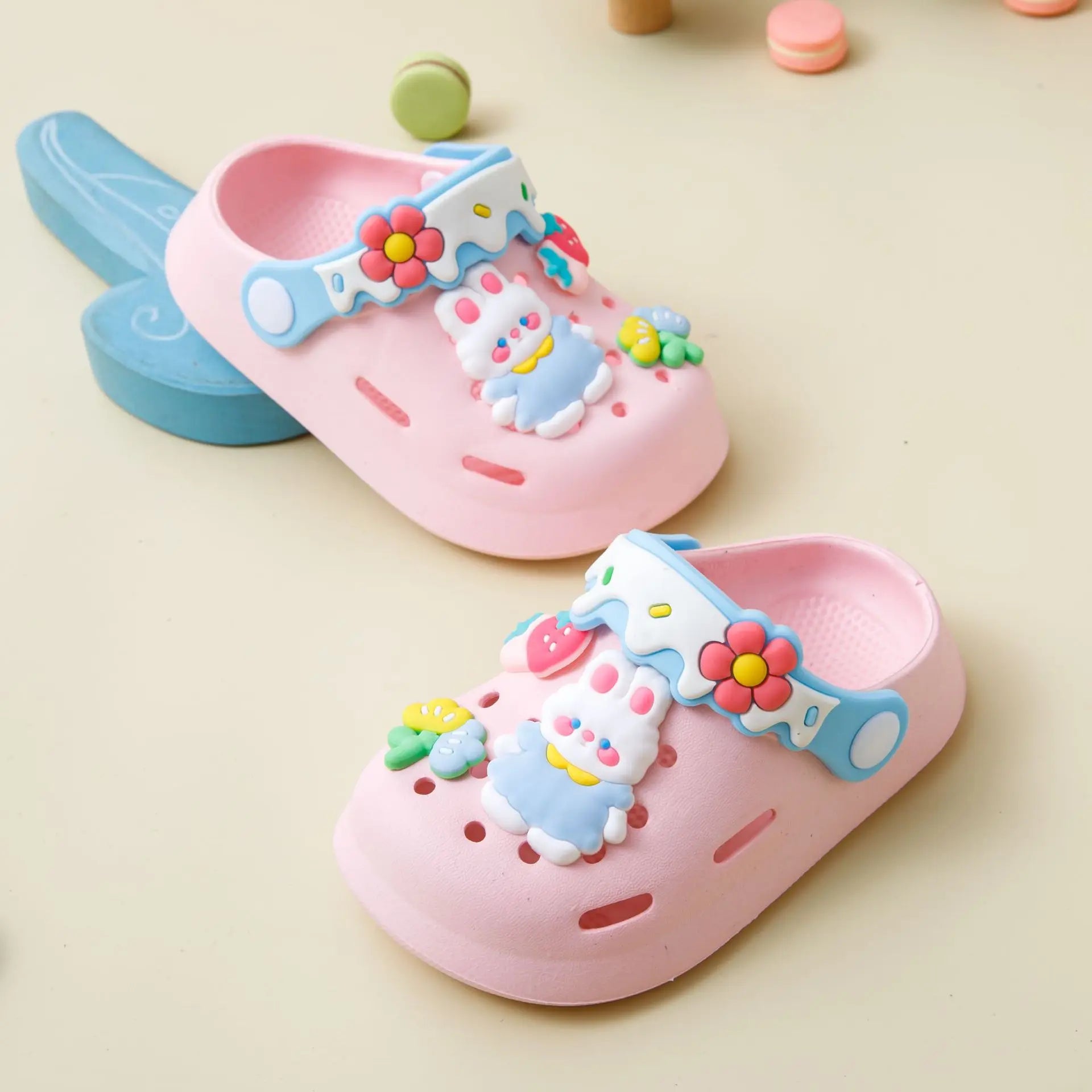 Girls Sandals Trendy Cute Cartoon Soft Sole Clogs For Baby Breathable Non-slip Clogs For Indoor Outdoor Beach Garden Shoes