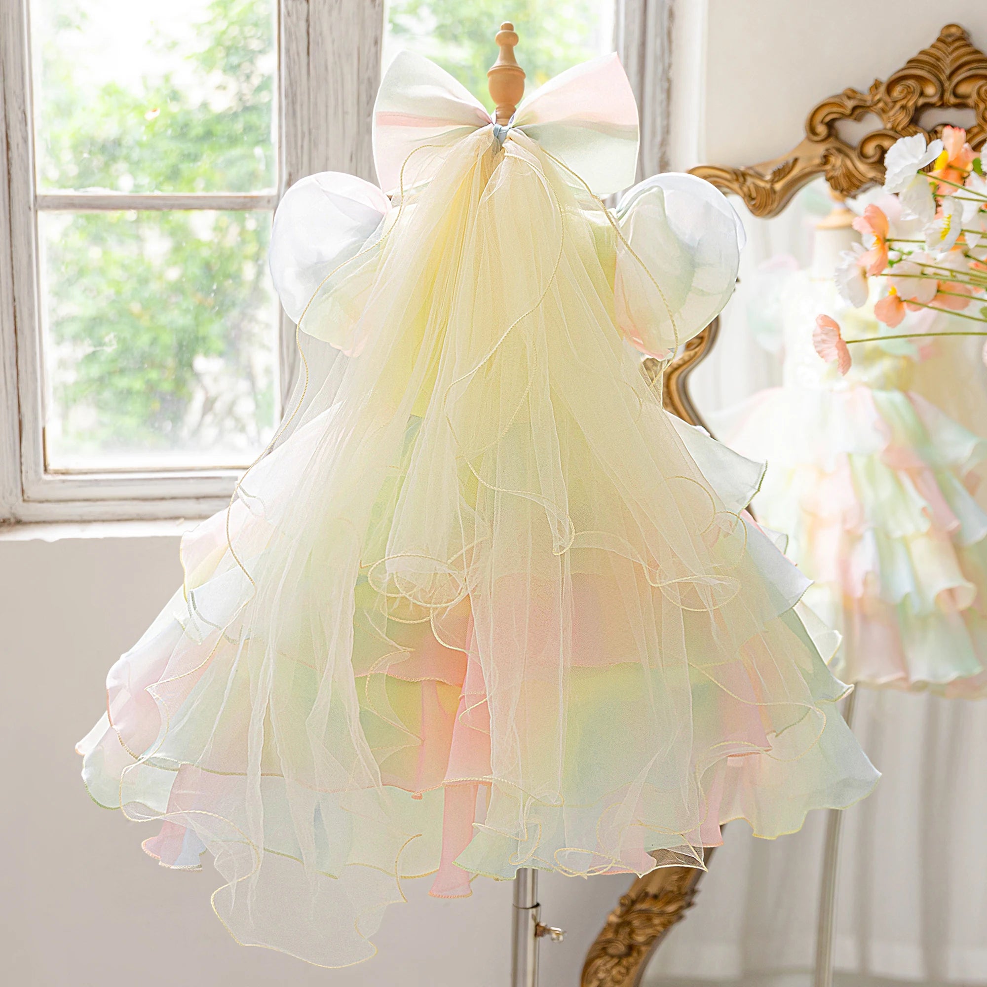 Girls dresses light yellow dresses suitable for birthday party princess dresses as well as prom and graduation ceremonies