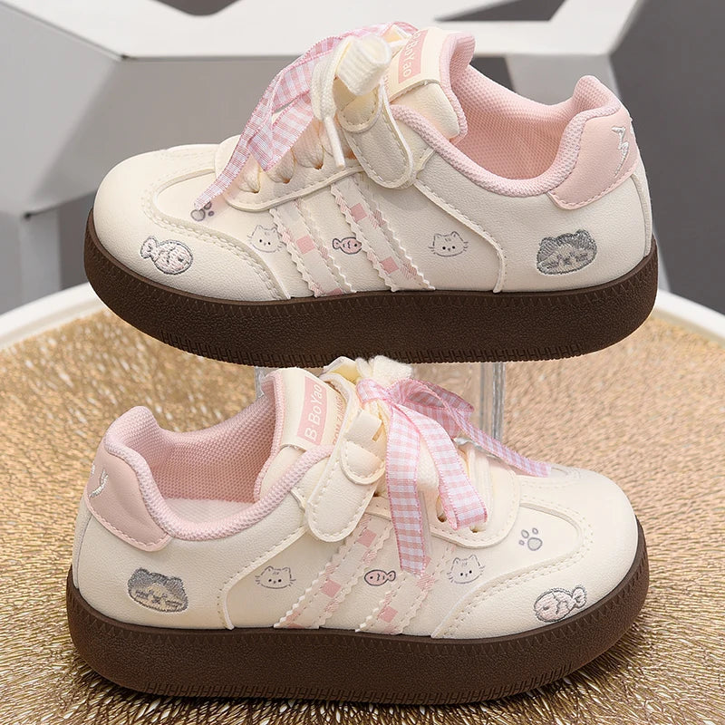 Girls' board shoes 2026 Spring and Autumn new children's casual shoes, elementary school sports shoes, anti slip soft soled litt
