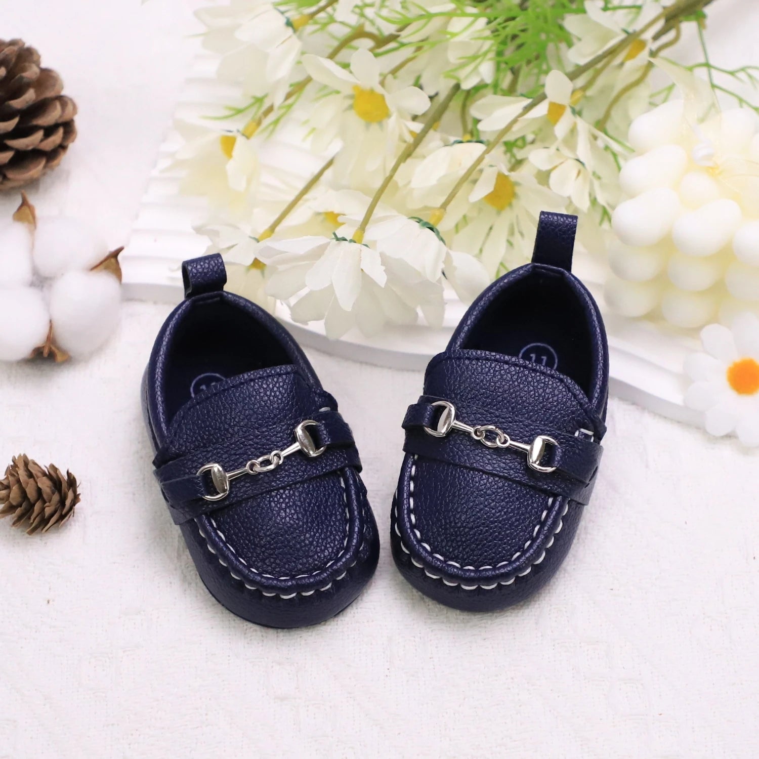 Spring and Autumn Baby Walking Shoes, Unisex Baby Loafers, British Style Small Leather Shoes, Classic and Simple
