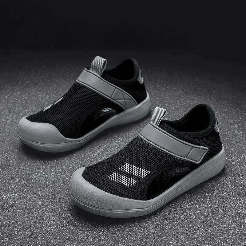 Boys Beach Sandals 2025 New Summer Children Casual Shoes Kids Lightweight Closed Toe Baby Sport Sandals for Girls Eu Size 23-36